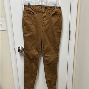 Stylish Tan Skinny Pants for Women